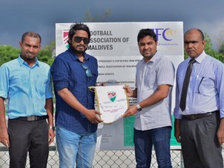 މާފަންނު ސްޓޭޑިއަމްގައި ތިން މިނީ ޕިޗު އެޅުމަށް ހަވާލުކޮށްފި