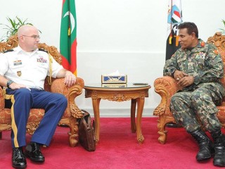 އެމެރިކާއާ ރާއްޖެ އަސްކަރިއްޔާގެ ރޮނގުން ގުޅުން ބަދަހިކުރުމަށް މަޝްވަރާކޮށްފި