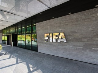 ފީފާގެ ކޮރަޕްޝަންގައި ތުހުމަތު ކުރެވުނު އޮފިޝަލަކު އަމިއްލައަށް މަރުވެއްޖެ