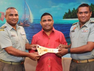 ދިވެހި ސިފައިންގެ ގައުމީ ލަވަ އަލްބަމް މިފަހަރު ވަރަށް ތަފާތު، ބަހުރުވައަކުން ލަވައެއް!