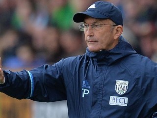 ޓޯނީ ޕިއުލިސް - އޭނާގެ އިރުޝާދުގެ ދަށުން ވެސްޓް ބްރޮމް ކުޅުނު މެޗުތަކުގެ ތެރެއިން އެ ޓީމު މޮޅުވީ 36 މެޗަކުން 