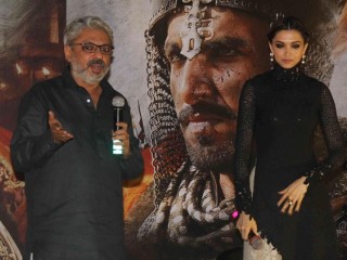 އަދިވެސް ހިތްހަމަ ޖެހޭވަރަކަށް ދީޕިކާ އާއި ރަންވީރު ލައްވާ ފިލްމެއް ނުކުޅެވޭ: ބަންސާލީ