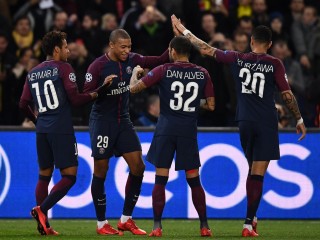 ޕީއެސްޖީގެ ކުޅުންތެރިން ލަނޑު ޖެހުމަށް ފަހު އުފާ ފާޅުކުރަނީ 