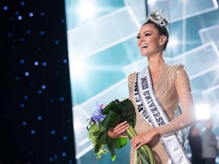 މިފަހަރުގެ މިސް ޔުނިވާސްއަކަށް ސައުތު އެފްރިކާގެ ޑެމީ ލީ