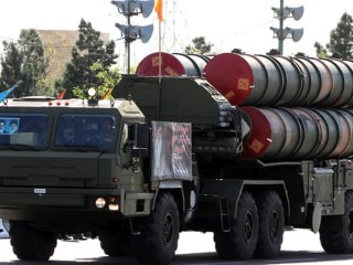 ޔޫރަޕުން ބިރުދައްކާނަމަ ދިގުރާސްތާގެ މިސައިލް އުފައްދާނަން:އިރާން