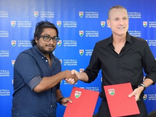 ފަލަސްތީން މެޗަށް ވަގުތު ހޯދަން އުޅުނިން، ބައްސާމް އަޅާ ނުލެއްވި: ގައުމީ ކޯޗު