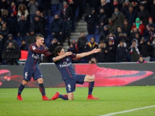 ކަވާނީ ލަނޑު ޖެހުމަށްފަހު އުފާ ފާޅުކުރަނީ 