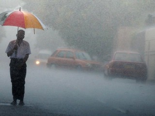 ތޫފާނުގެ ސަބަބުން ލަންކާއިން 5 މީހުން މަރުވެއްޖެ!