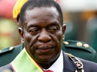 ޒިމްބާބްވޭގެ އައު ސަރުކާރުގެ އިސް މަގާމުތަކަށް އަސްކަރިއްޔާގެ އިސް ބޭފުޅުން!