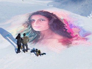 ކަނޑުވެފައިވާ ކޯރެއްގައި ކުރަހާފައިވާ ކެޓްރީނާގެ ތަސްވީރެއް