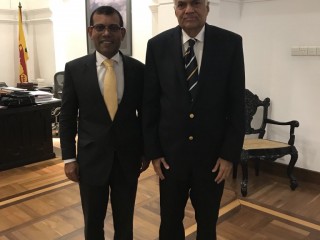 ރައީސް ނަޝީދު ލަންކާގެ ބޮޑުވަޒީރު ރަނިލް އާއިއެކު