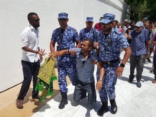 މަހުލޫފްގެ ބައްޕަގެ މައްޗަށް ޖިންސީ މުއާމަލާތެއް ހިންގުމަށް އެދުމުގެ ތުހުމަތު ކުރެވުނީ ސިސްޓަމެއް ދިމާވި މައްސަލައެއްގެ ސަބަބުން: ފުލުހުން