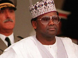 ނައިޖީރިޔާގެ ކުރީގެ ރައީސް ވަގަށް ނެންގެވި ފައިސާ ސްވިޒަލޭންޑުން އަނބުރާ ދެނީ