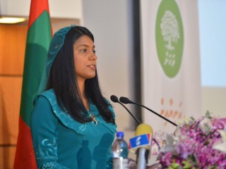 ޖެންޑާ މިނިސްޓަރު ޒެނީޝާ ޝަހީދު ޒަކީ