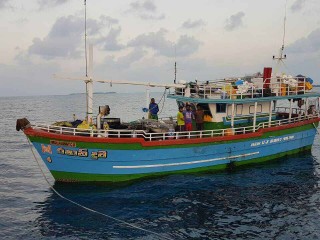 ދާދި ފަހުން ރާއްޖެއިން ފެނުނު ލަންކާގެ މަސް ބޯޓެއް 