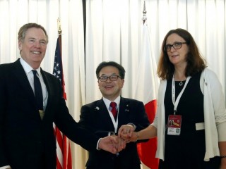 ޗައިނާގެ ވިޔަފާރީގެ ސިޔާސަތުތަކަށް ދުނިޔޭގެ ފާޑުކިޔުން އަމާޒުވެއްޖެ