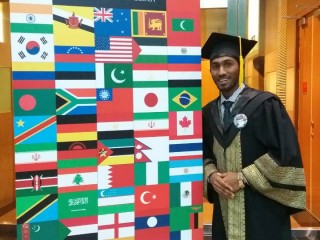 ލިމްކޮކްވިންގް ޔުނިވާސިޓީގެ ޗާންސެލާސް އެވޯޑް ރާއްޖޭގެ ދަރިވަރަކަށް