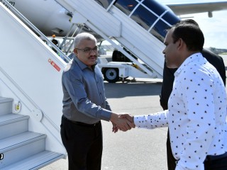 އިންވެސްޓްމެންޓް ފޯރަމް އިފްތިތާހުކޮށްދެއްވުމަށް ނާއިބު ރައީސް ޖިހާދު ދުބާއީ އަށް ފުރާވަޑައިގަންނަވައިފި