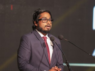 ބައްސާމް ހިތްޕުޅާ ހަމަނުވިޔަސް ރާއްޖެ ފުޓުބޯޅަ ދަނީ ދަށަށް!