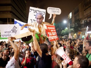 ނަތަންޔާހޫ ޖަލަށް ލުމަށް ގޮވާލާ އިސްރާއީލުގައި މުޒާހަރާކުރަނީ!