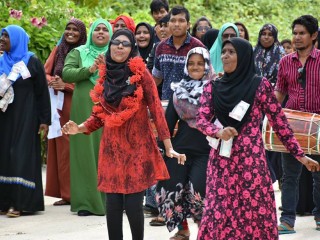 ކައިވެނިމައްޗަށް ދިއުން: މައިދައިތަންމެން ފަހަރި ބަލައިދިއުން 