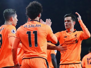 ޕްރިމިއާ ލީގު: ލިވަޕޫލް އިން އާސެނަލް މޮޅުވިޔަނުދީ ހިފަހައްޓައިފި