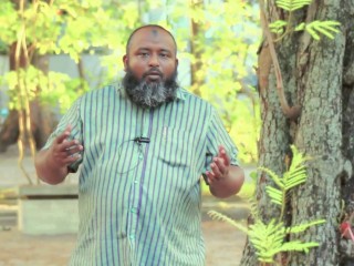 ހާއްސަ އެހީއަށް ބޭނުންވާ މީހުންނަށް އިތުބާރު ކުރެވޭ ފަރާތެއް ފިޔަވައި އެހެން ބަޔަކު އެމީހުންގެ ވޯޓުލުމުގެ ހައްގުގެ ބޭނުން ކުރުމަކީ އޮޅުވާލުމަށް މަގު ކޮށުން: ޑރ. އިޔާޒު