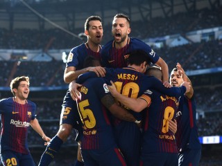 މިދިޔަ ސީޒަނުގެ ޗެމްޕިއަނުން ކަމަށްވާ ބާސެލޯނާގެ ބައެއް ކުޅުންތެރިން