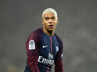 ރެއާލް މެޑްރިޑާއި ވާހަކަ ދެއްކި ކަމަށް އެމްބާޕޭ ބުނެފި