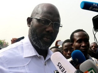 ލައިބީރިއާގެ ރައީސްކަމުގެ ހުވާ ޖޯޖް ވިއާ ކުރައްވައިފި 