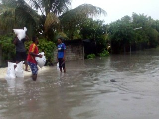 ވޭމަންޑޫއަށް ބޯކޮށް ވާރޭވެހި ފެންބޮޑުވެއްޖެ