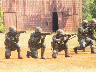 އެކުވެރިން އަސްކަރީ ތަމްރީނުތަކުގެ ތެރެއިން އިންޑިއާ ސިފައިންނާއި ރާއްޖޭގެ ސިފައިން