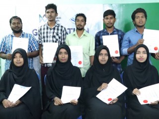 އެމް.އޭ.އެމް ބިޒްނަސް ސްކޫލުގެ އެންމެ ފުރަތަމަ ބެޗުގެ ދަސްވެނިވުން ބާއްވައިފި 