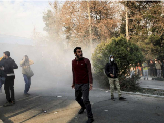 އީރާނުގެ މުޒާހަރާތަކުގައި މަރުވި މީހުންގެ އަދަދު 20 އަށް