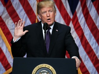 އެމެރިކާގެ ރައީސް ޑޮނަލްޑް ޓްރަމްޕް