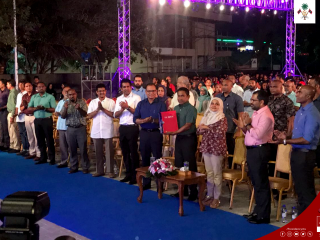 ކުރިން ވިދާޅުވީ ވަޒީފާ ހަމަވެއްޖެ ކަމަށް، މިހާރު ވިދާޅުވަނީ އުފެއްދުނީ 76،000 ވަޒީފާ ކަމަށް