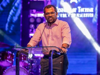 މި ޝޯގައި މިނިސްޓަރު ވާހަކަ ދައްކަވަނީ 