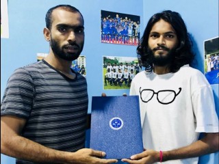 ޔޫތު ޗެމްޕިއަންޝިޕްގެ އެންމެ މޮޅު ކުޅުންތެރިޔާ ނިއުއަށް ސޮއިކޮށްފި