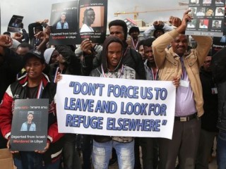 އިސްރާއީލުގައި ތިބި އެފްރިކާގެ ރެފިއުޖީން އެ ގައުމުން ނުފައިބައިފި ނަމަ ޖަލަށްލާނެ ކަމަށް ބުނެފި