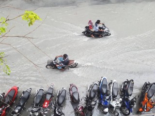 މާލޭގެ މަގެއްގައި ފެންބޮޑުވެފައި