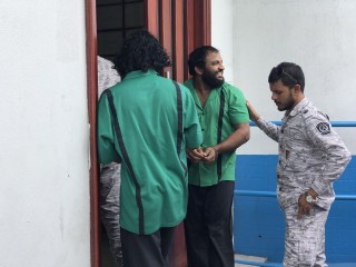 ޖާނުން ފިދާވެގެން ހަމަލާދޭން އުޅުނު ދެ މީހުންނަށް ވަކީލަކު ހަމަޖައްސަން 10 ދުވަސް