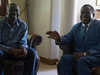 ޒިމްބާބުވޭގެ އިދިކޮޅު ލީޑަރު މޯގަން ސްވާންގިރާއި އަވަހާރަވެއްޖެ