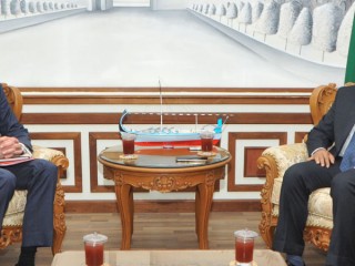 ކެނެޑާގެ ސަފީރު މިނިސްޓަރ އާދަމް ޝަރީފާ ބަައްދަލުކުރައްވަނީ 