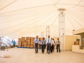 ހާބަރު ފުޑްކޯޓުގައި ހައުސިން މިނިސްޓަރު މުއިއްޒު-- 