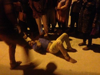 އައްޑޫ ސިޓީގައި ހިނގި އެކްސިޑެންޓުގައި އަނިޔާވި ޒުވާނަކު މަގުމައްޗަށް ވެއްޓިފައި-- 