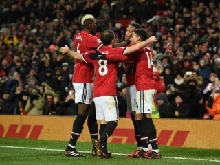 ޔުނައިޓެޑުގެ ކުޅުންތެރިން ލަނޑު ޖެހުމަށްފަހު އުފާފާޅުކުރަނީ 