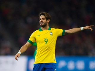 ބްރެޒިލްގެ ގައުމީ ޓީމުގެ ޖާޒީގައި ޕަޓޯ 