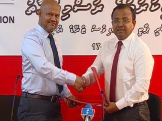 ޖޭޕީ އާއި ޓްރޭޑް ޔޫނިއަންގެ އިސް ބޭފުޅުން އެއްބަސްވުމުގައި ސޮއިކުރެއްވުމަށް ފަހު 