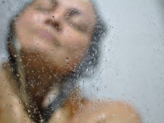 އަހަރަކު އެއް ފަހަރު ފެންވަރާތީ ރުޅި އައިސްގެން އަންހެނުން ވަރިކޮށްފި