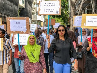 Opposition protest raids on Villa resorts